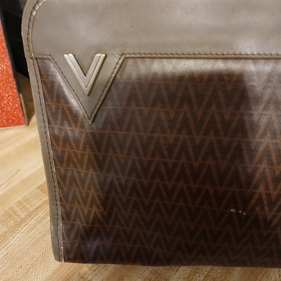SOLD VALENTINO GUC Clutch - Picture 6 of 8